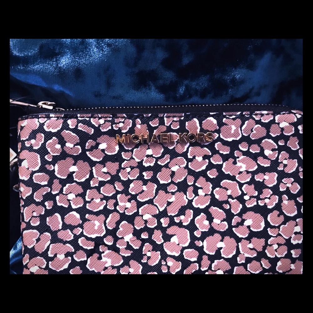Michael Kors Wristlet